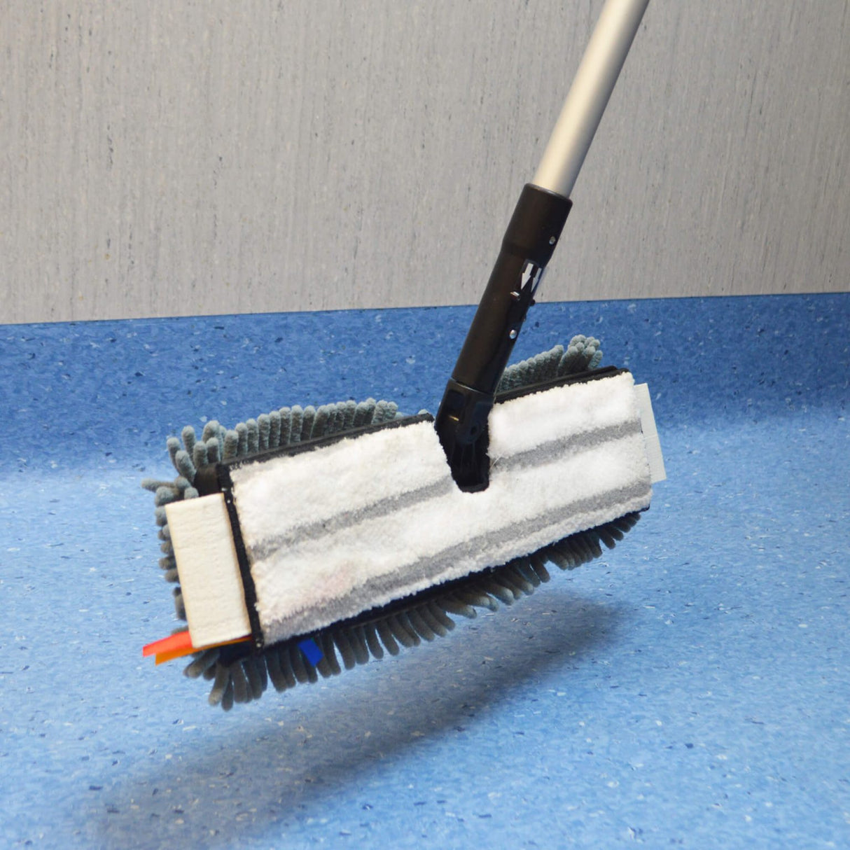 Rapid Dual Mop Complete - S0047000 | Compact Spray Mop with Dual‑Sided Microfibre Pad
