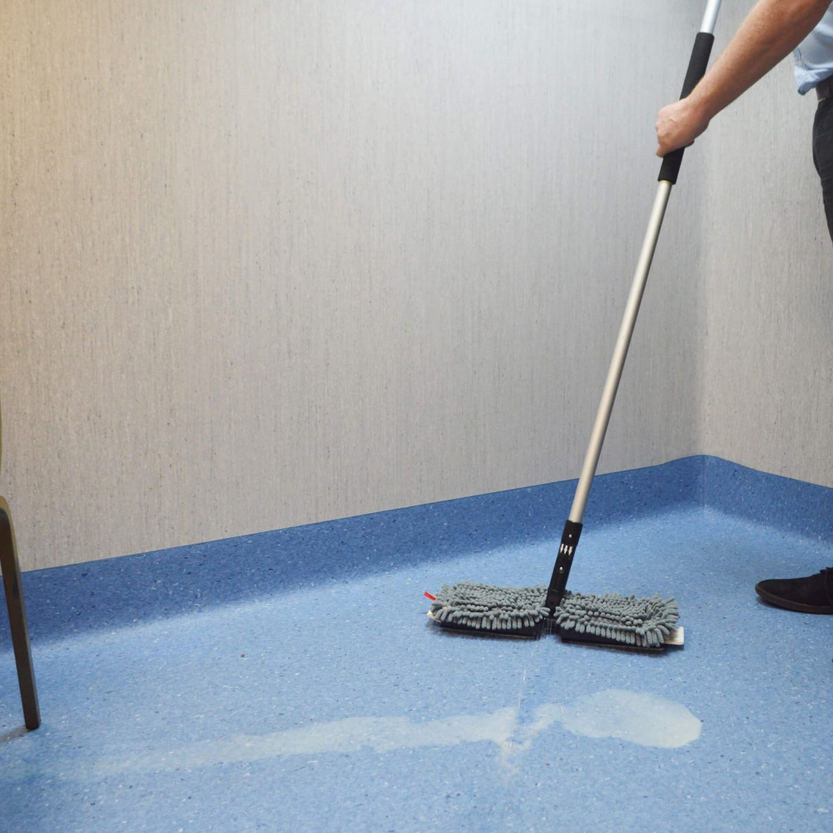 Rapid Dual Mop Frame & Handle - S0047000 | Durable Mop System Component